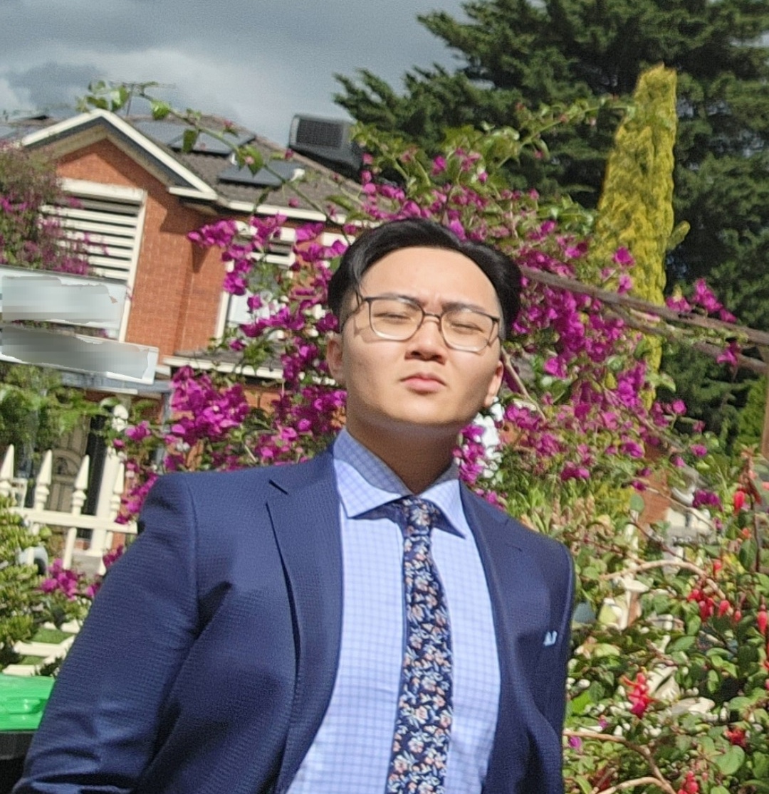 John Huynh Ezilend Broker